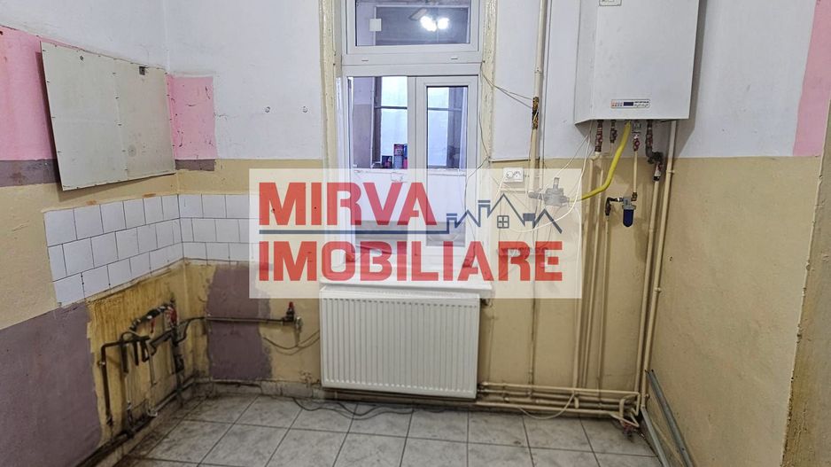 Casă cu arhitectură interbelică, 5 camere, teren 409 mp – Central - Poză 33