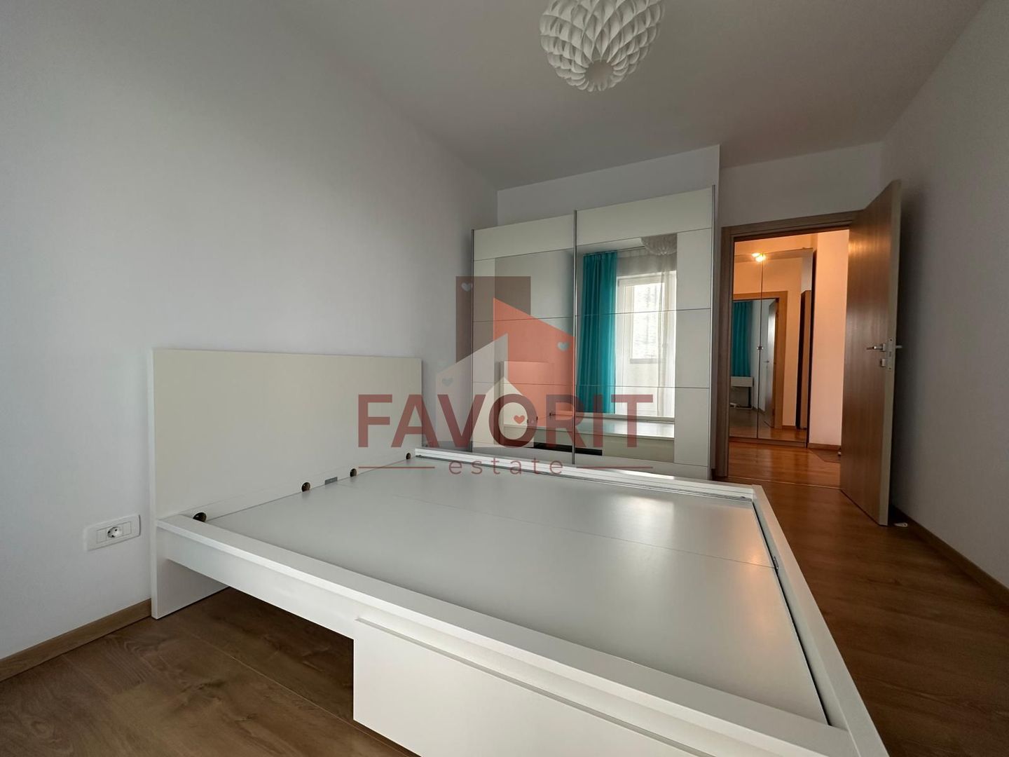 2 camere | etaj intermediar | Bloc nou in oras | zona excelenta | - Poză 6