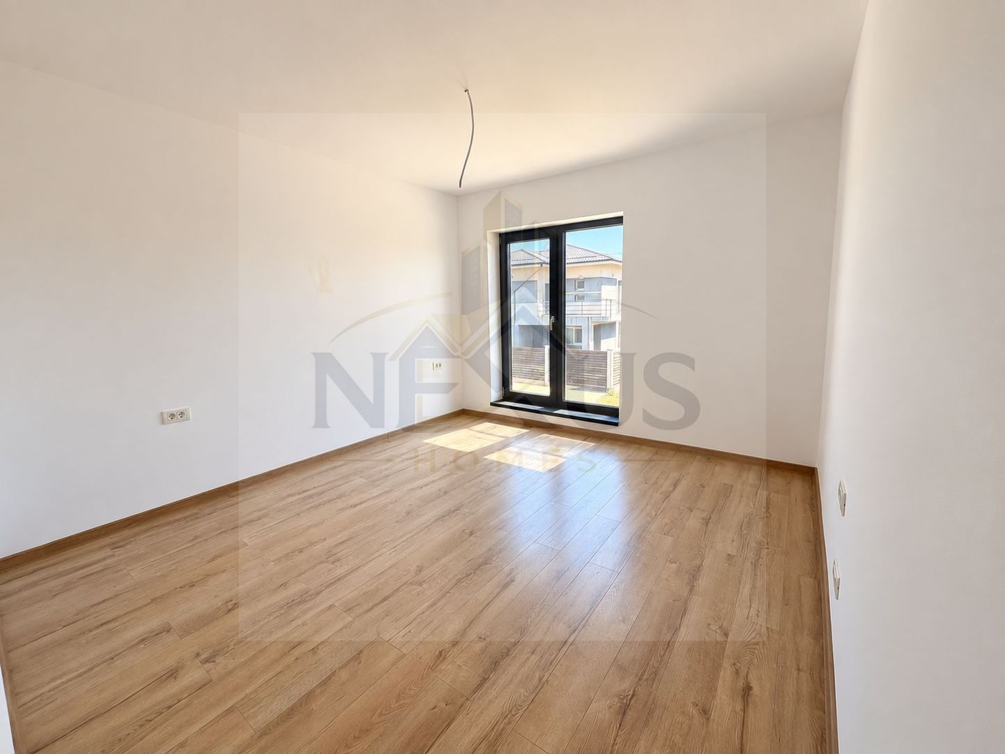 Vilă tip Duplex-Comuna Berceni  - strada Miorița - Finisaje premium - Poză 11