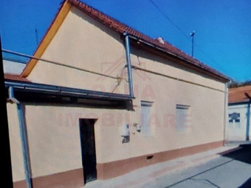 CASĂ ÎN CARANSEBEȘ \ ZONĂ CENTRALĂ / 150mp utili /DISPONIBILĂ IMEDIAT - Poză 13