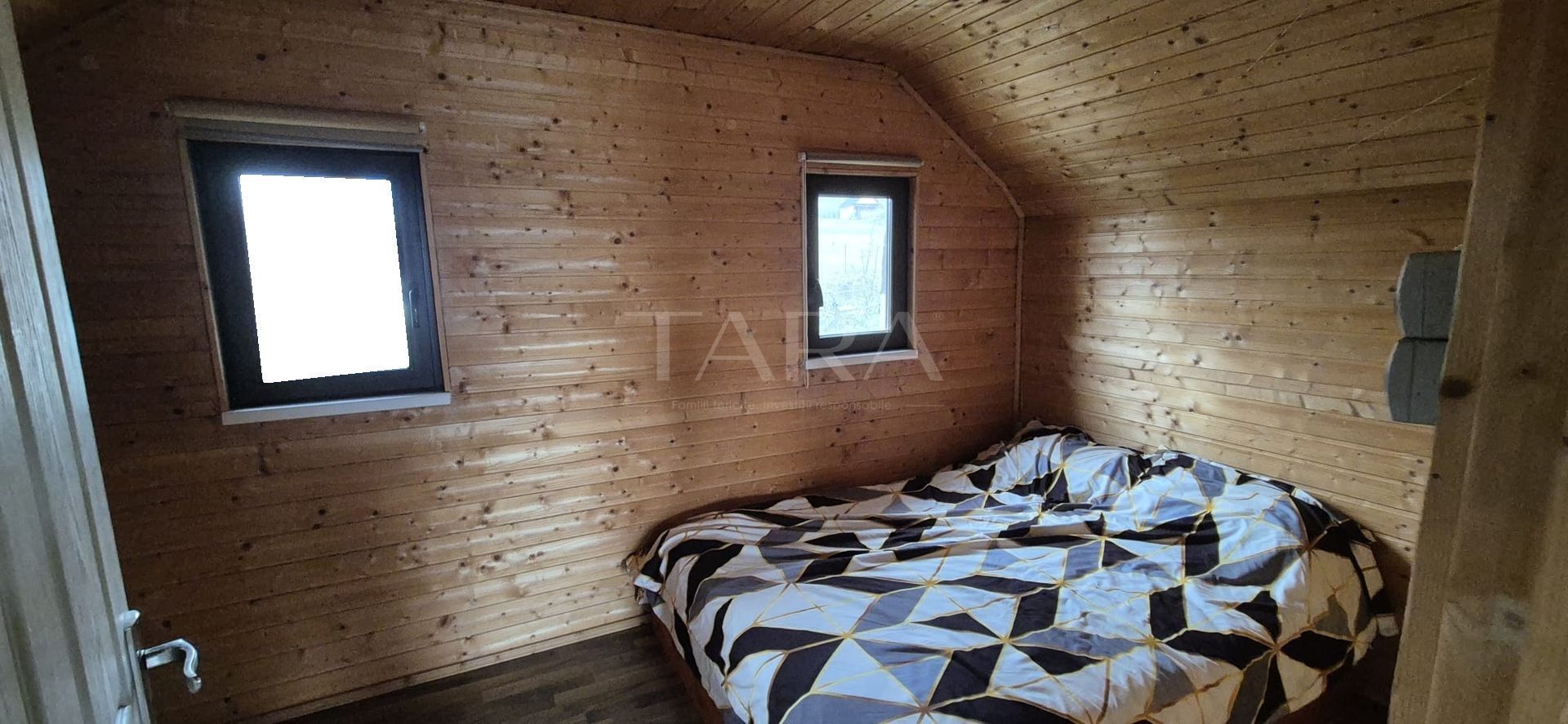 Casa de vacanta cu teren generos  Campenesti - Poză 3