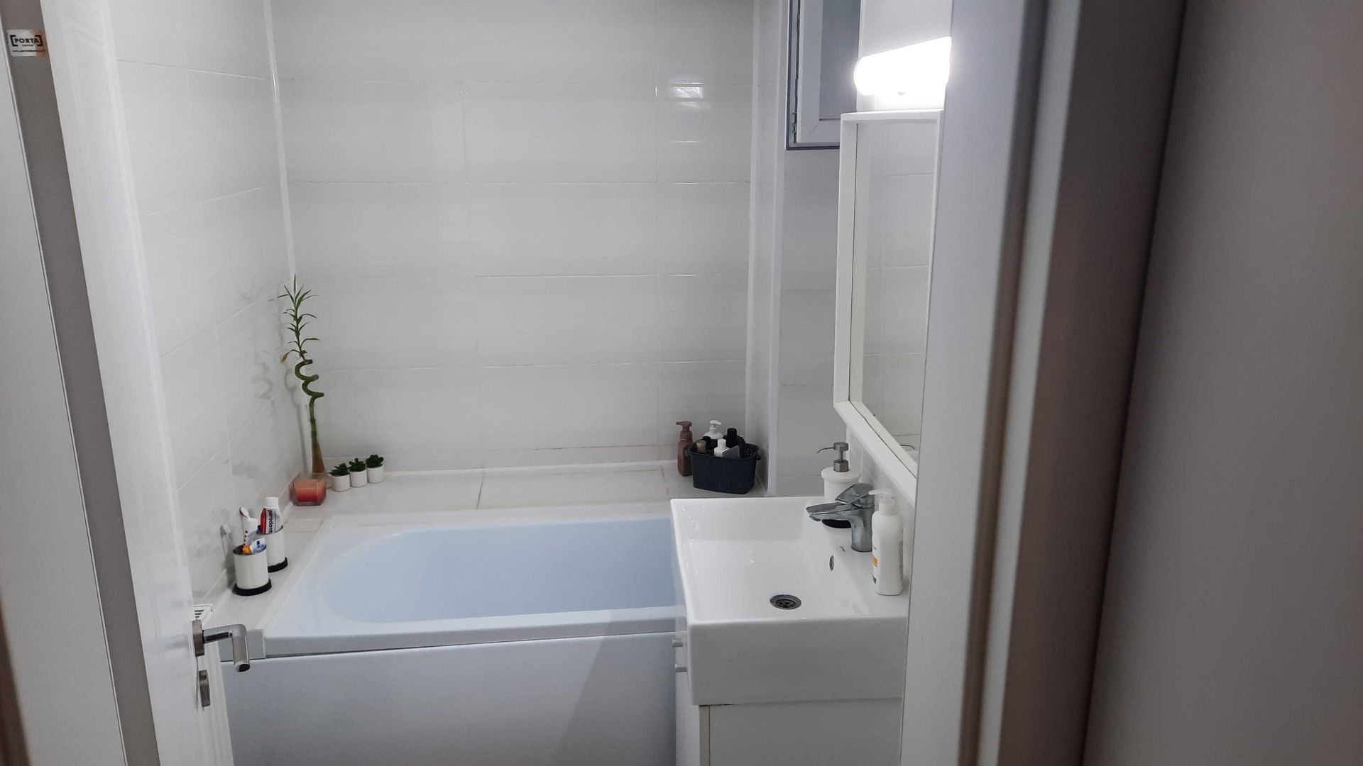 3 camere, decomandat,  2 bai , etaj 1, Mazepa 1 - Poză 5