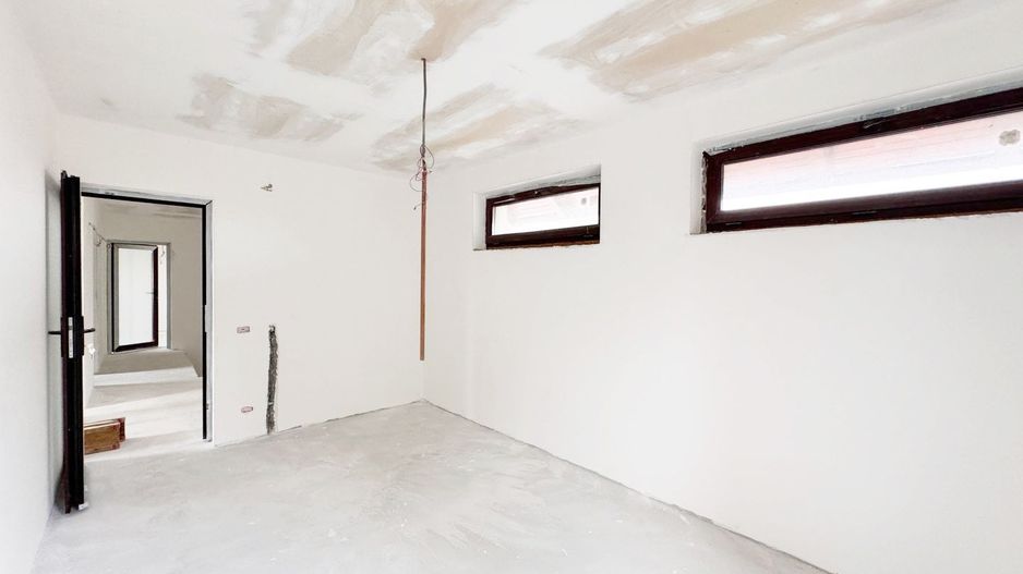 Vilă unică, gata să devină locuința ta de vis, în Livada. - Poză 8