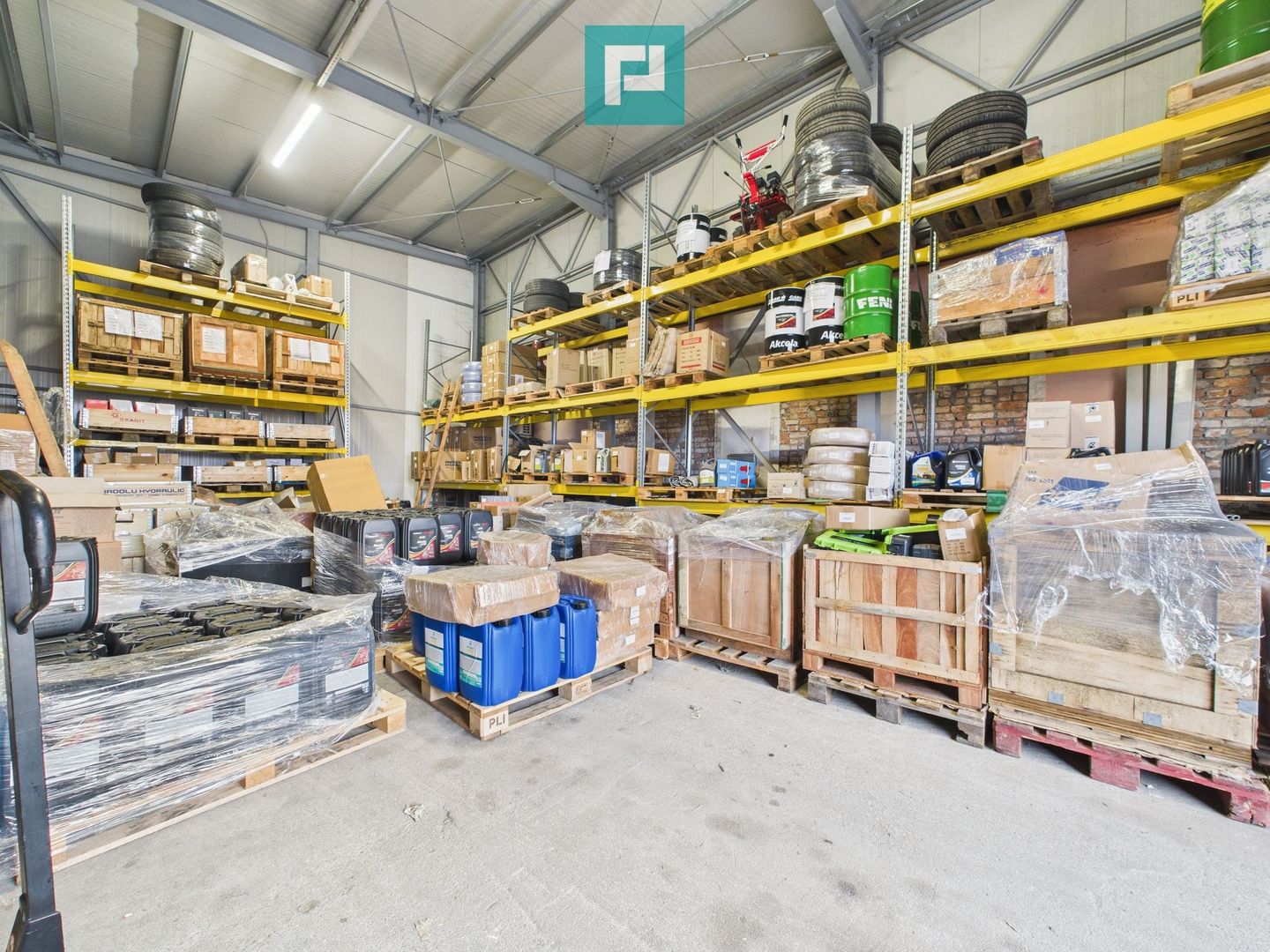 Hală industrială izolată 120 mp, panouri sandwich - Poză 4