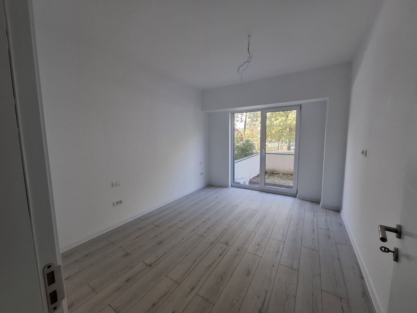 4 camere Bloc Nou Rezidential Birouri L330 GranVia Lake View - Poză 13