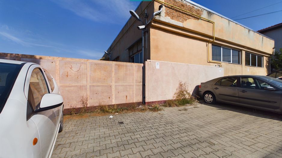Spațiu industrial cu platformă betonată și teren - Poză 9