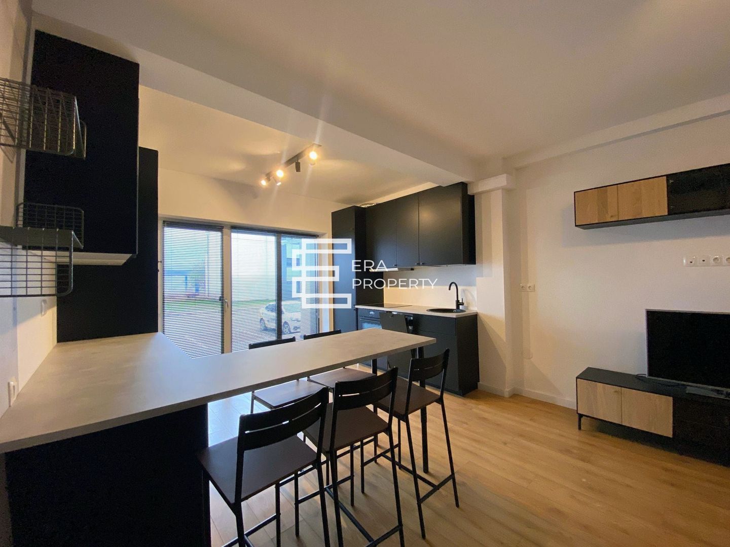 Apartament modern în DaVinci Homes – design industrial & finisaje premium - Poză 5