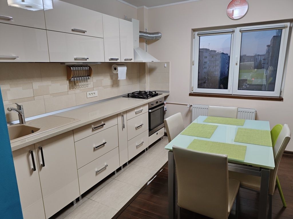 De Inchiriat – Apartament 3 Camere,  Aproape de Metrou Brâncoveanu - Poză 6