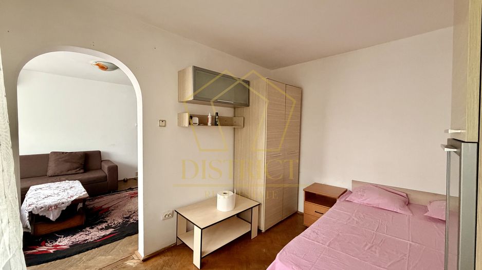 Apartament semidecomandat cu 3 camere | Etaj 2 | Girocului - Poză 3