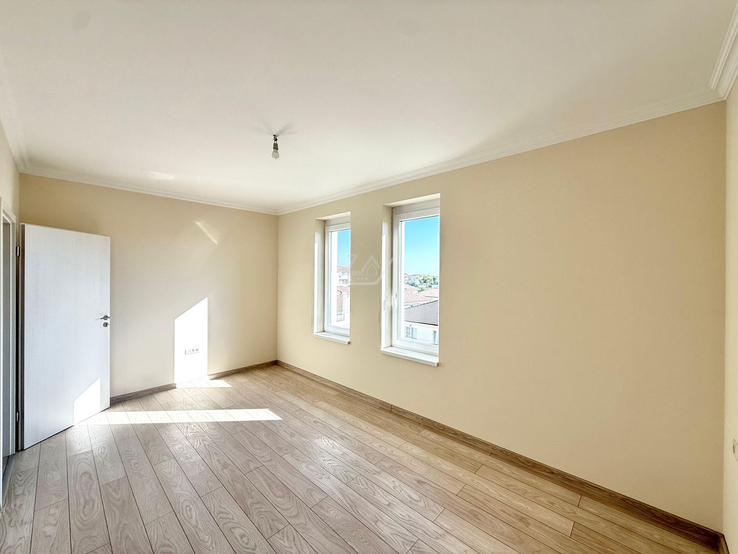 Bloc finalizat. Locatie excelenta. Decomandat. Loc de parcare. - Poză 6
