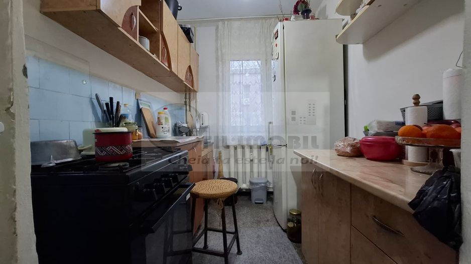 Apartament 3 camere Dacia, etaj 3, fara risc, pe mijloc - Poză 6