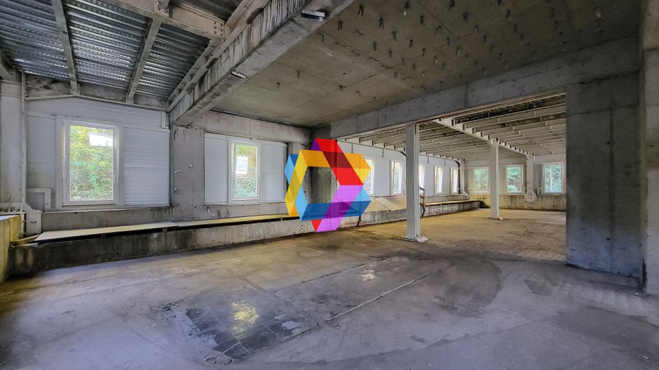 Clădire mixta -3600 mp - Poză 18