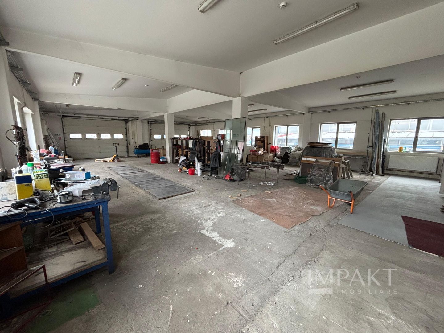 De închiriat service auto cu zona de birouri/sala asteptare - Poză 16