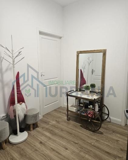 Cabinet Manichiură Premium Royal Town Copou + Bază 1000 Cliente - Poză 5