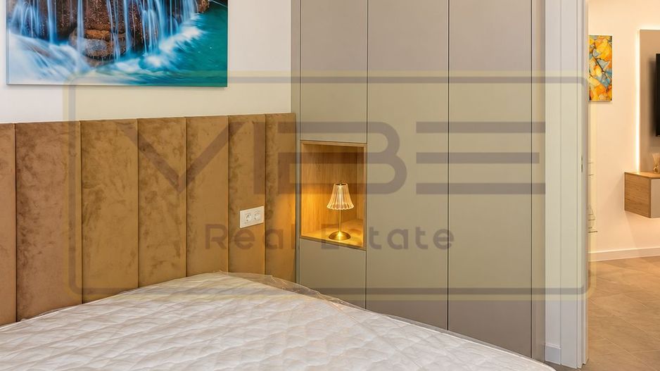 Lunca Cetatuii-Capat Cug/ Visoianu- Modern- Nou - Poză 1