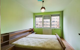 Apartament cu 3 camere, etaj intermediar - Poză 8