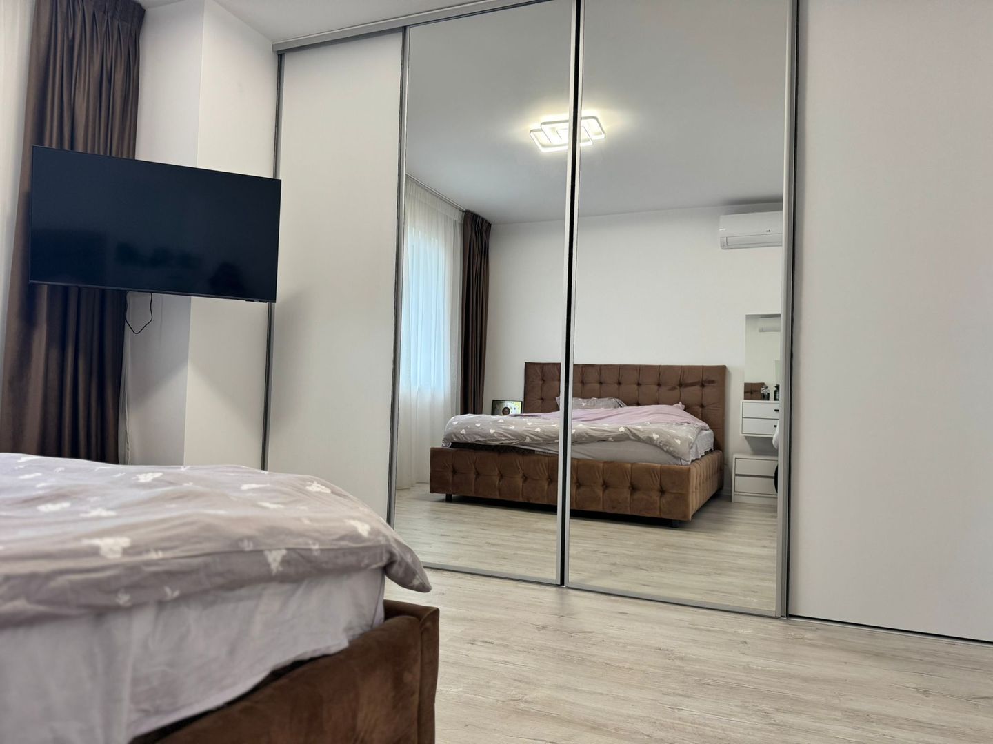 Vilă 3 camere mobilata 3 locuri parcare  Safirului Bragadiru - Poză 13