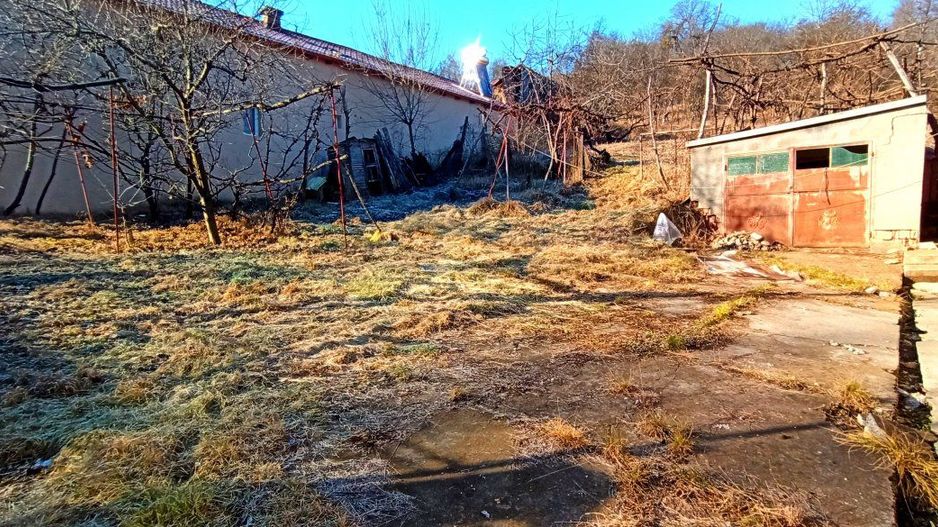 Casa cu teren generos | front 24.5 m - Poză 5