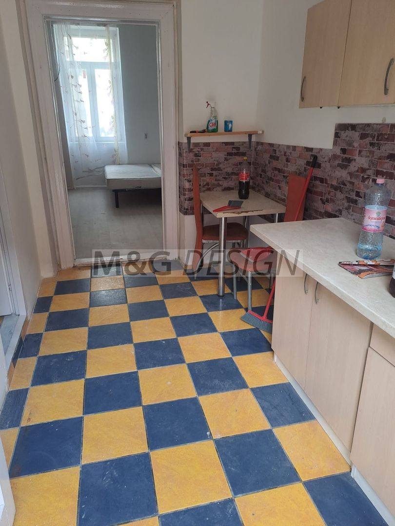 Garsoniera la curte comuna zona Traian - Poză 3