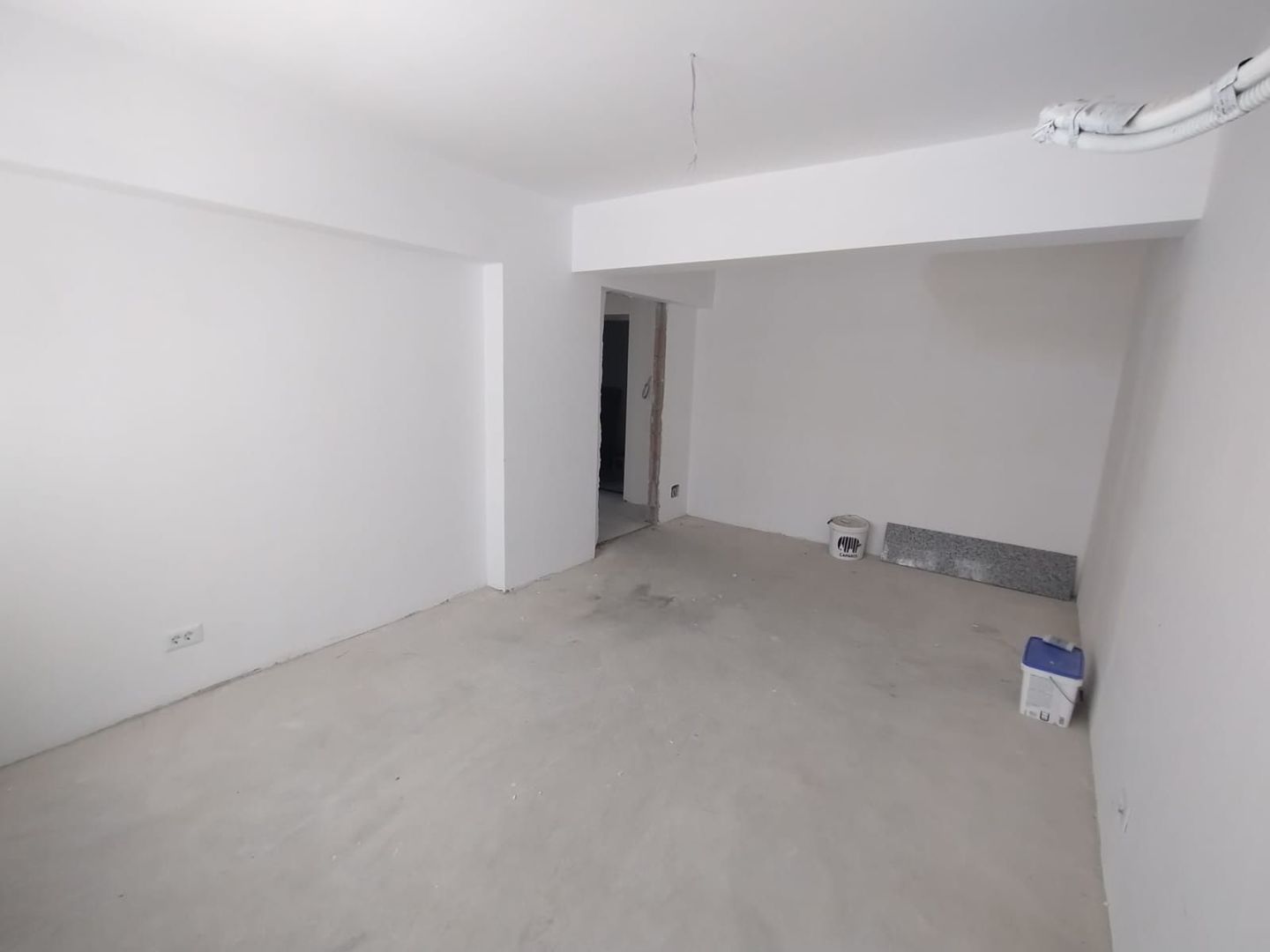 Apartament Decomandat Centrala Proprie Etaj 1 Metalurgiei - Poză 3