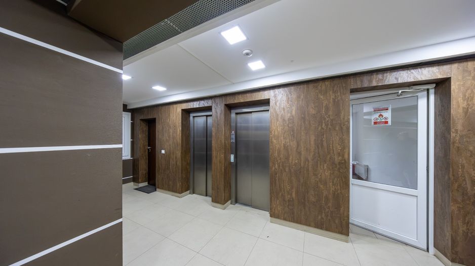 Apartament cu doua camere modern ,cu boxa in Top City - Poză 19