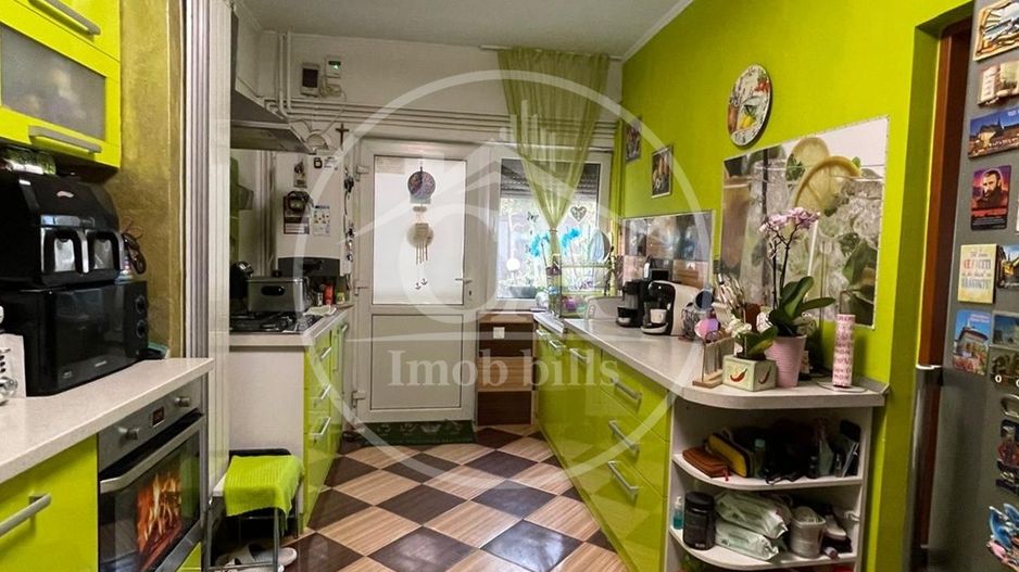 Apartament cu 3 camere la curte comuna de vanzare, Orasul Nou, Oradea - Poză 11