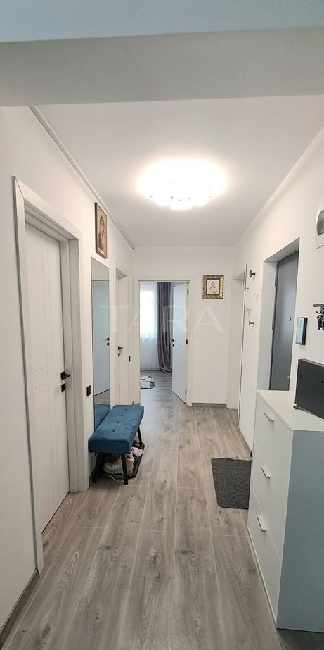 Apartament modern, 3 camere, mobilat, parcare și boxă, Florești. - Poză 4