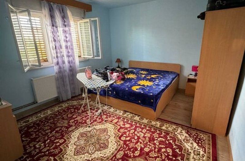 De vânzare Vilă D+P+2E, Gradiste Arad, garage si curte proprie - Poză 14