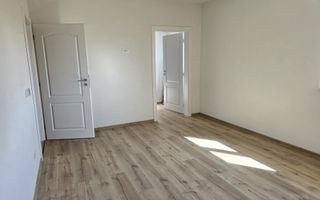 Duplex cu 5 camere in Dumbravita - Poză 9