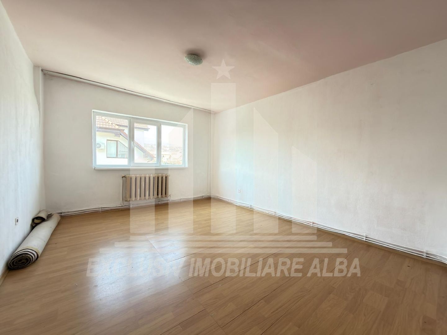 Garsoniera de vanzare | 32 mp | Etaj 2 | Cetate - Poză 1