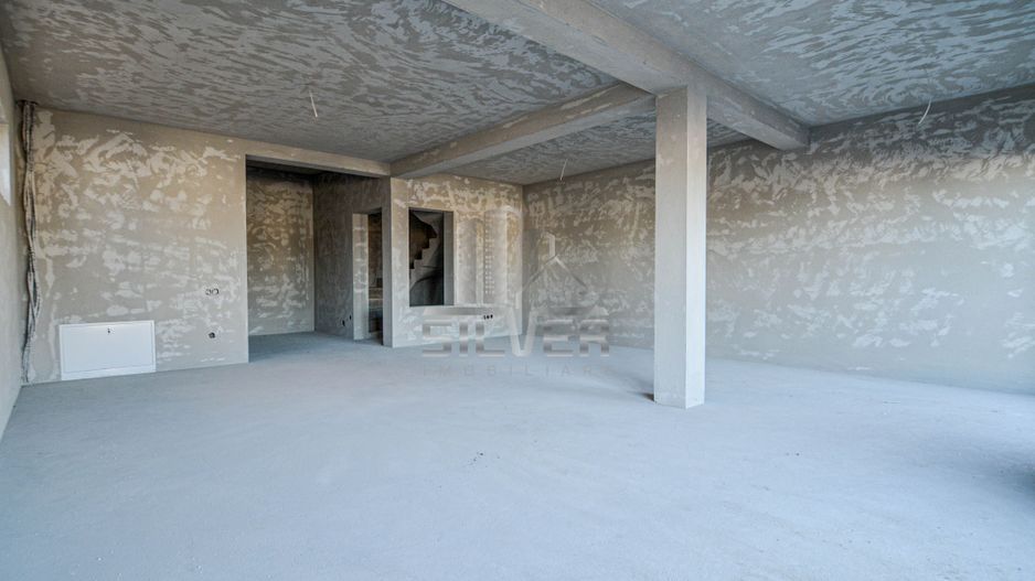 Casa de tip Duplex cu demisol si terasa - Poză 4