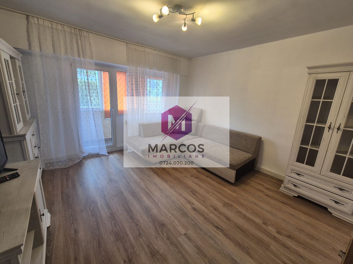 Inchiriez apartament 2 camere zona centrala - Poză 1