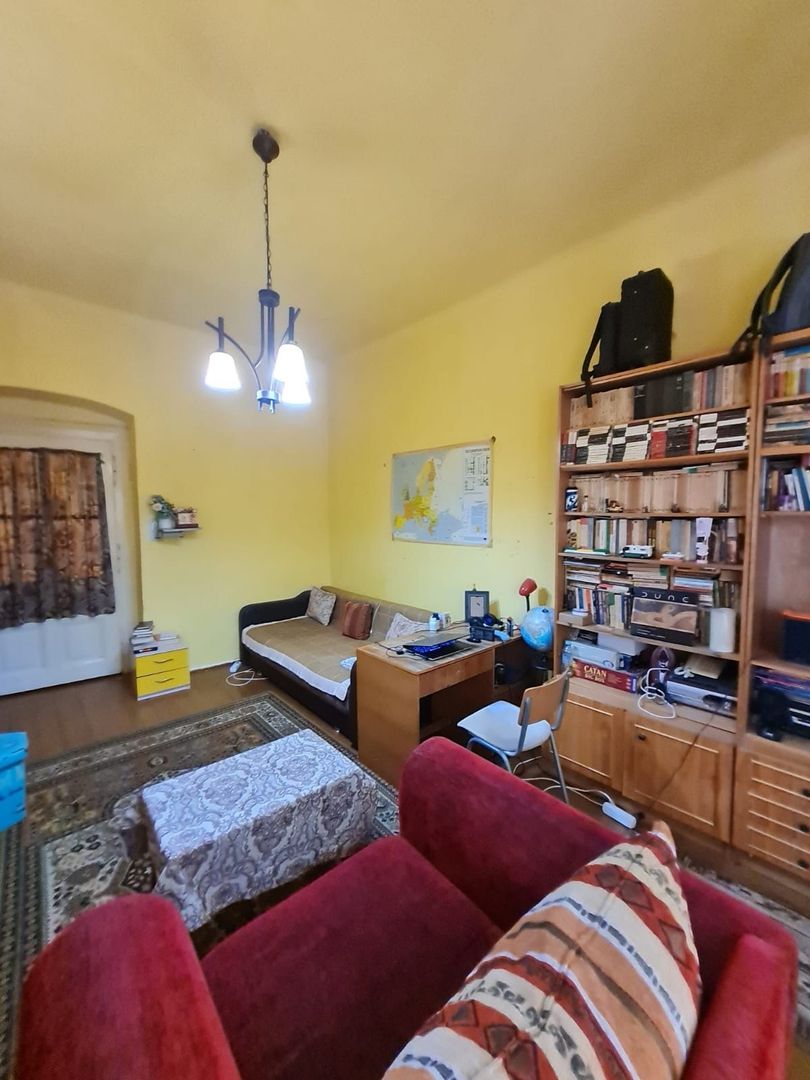 Apartament 2 camere,curte comuna/4 proprietari - Poză 15