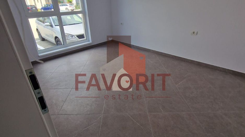 Disponibil imediat. Decomandat. Pozitie excelenta - Poză 5