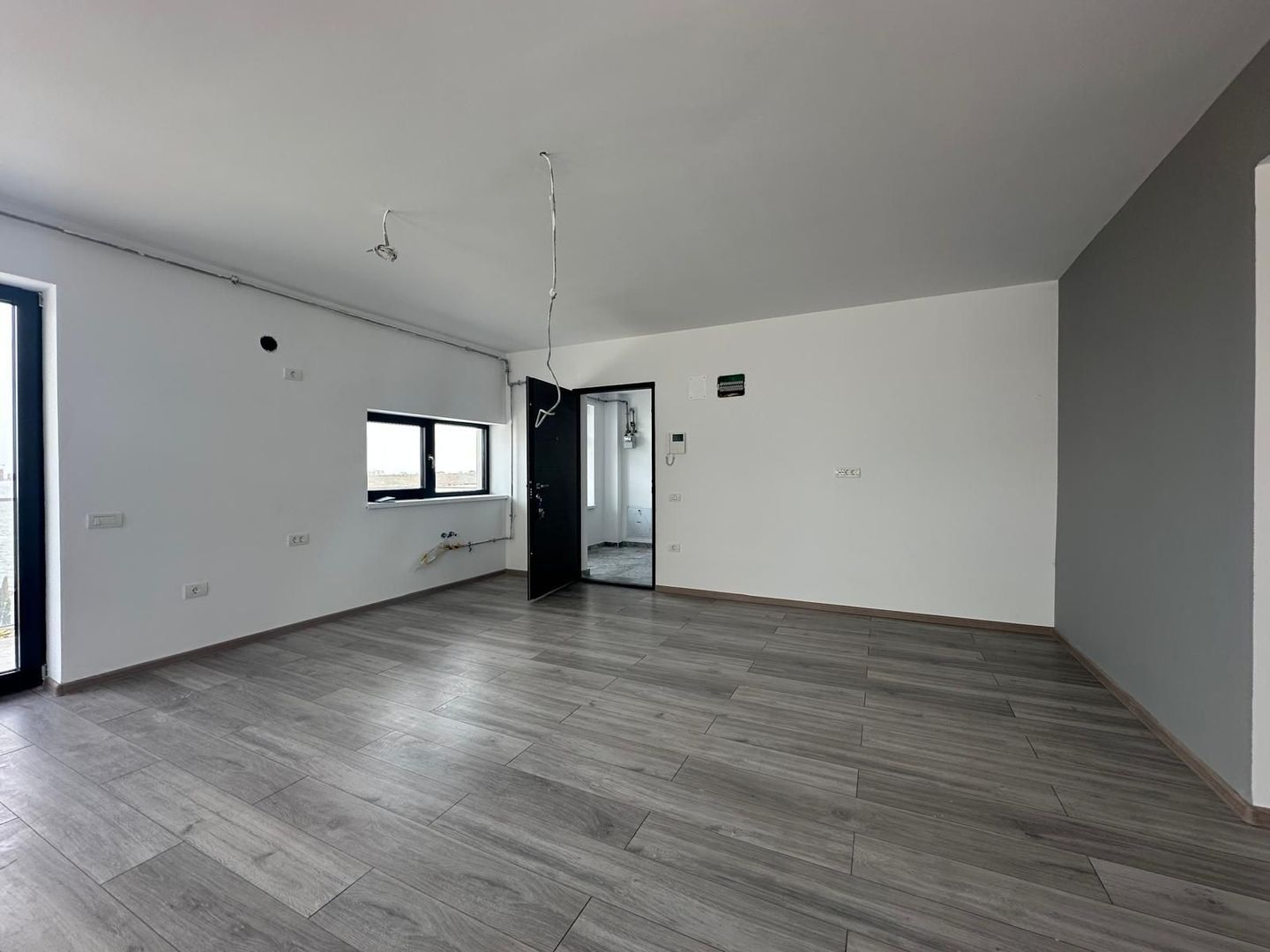 Apartamente 3 camere de vanzare in Ovidiu cu vedere la Lac - Poză 3