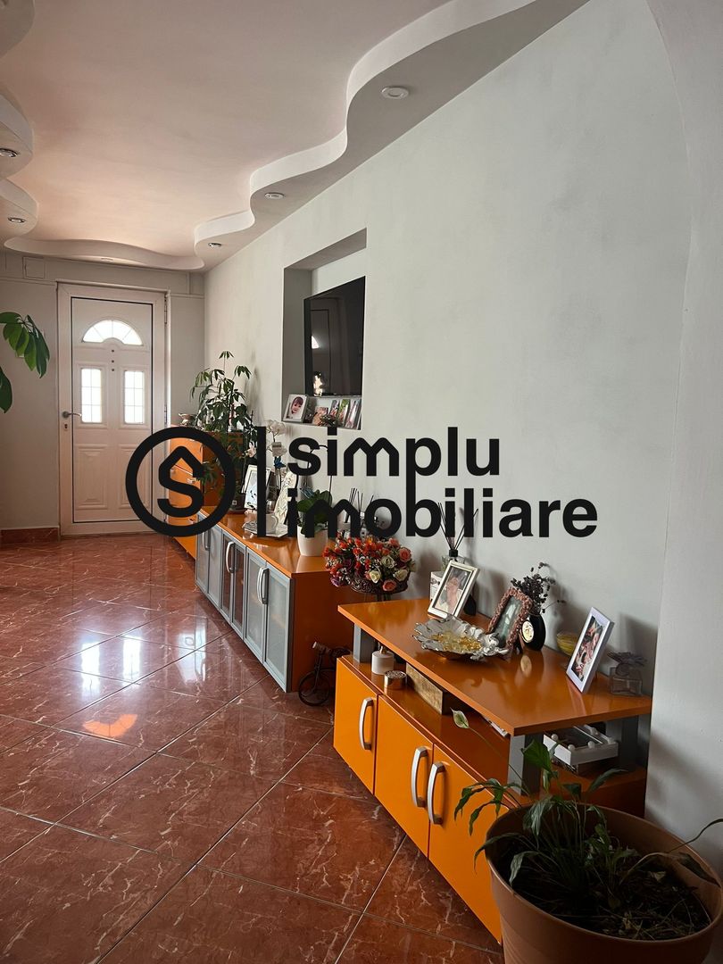 Vila S+P+1+M Lapus, str Paunitei - Poză 8