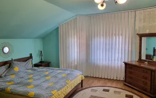 Casa - Vila - Ocnele Mari - Poză 24