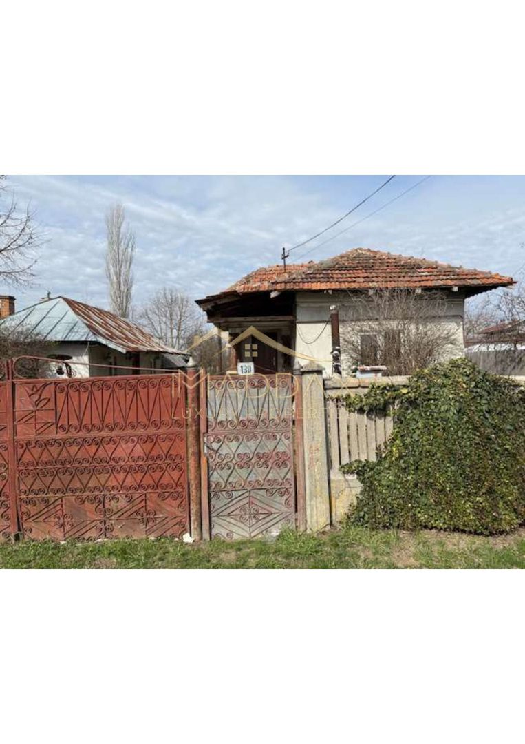 Teren intravilan 4.803 mp cu casă și anexe – Drăgășani, zona viticolă - Poză 1