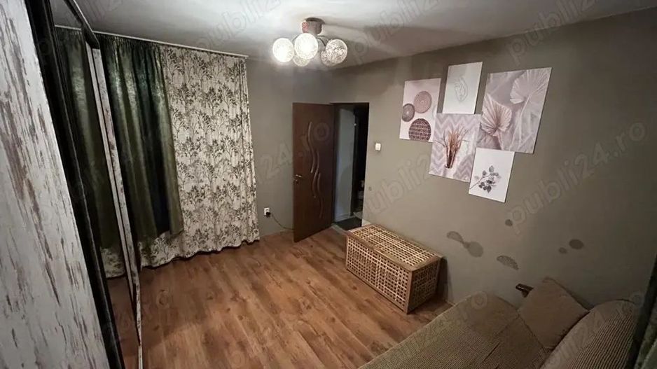 Apartament 3 camere de vânzare (parter) - Poză 1