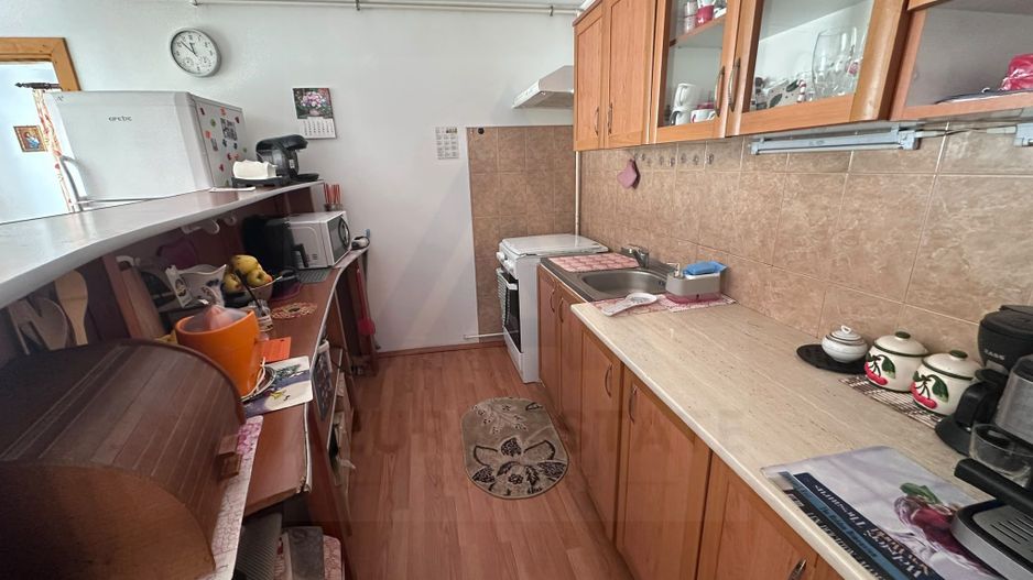 Apartament 3 camere decomandat  78 mp pivnita curte  in zona Centrala - Poză 3