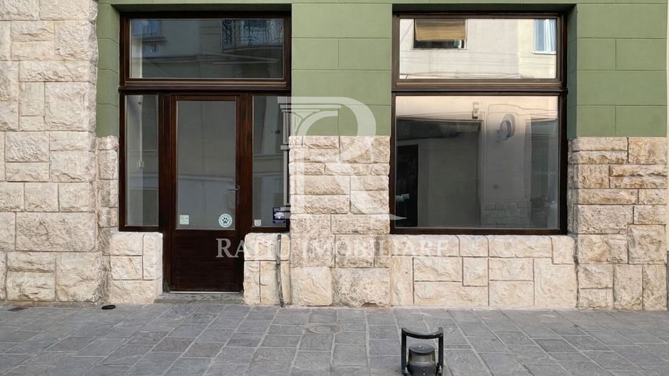 Spațiu comercial de inchiriat | Ultracentral | Zonă pietonală | Oradea - Poză 1