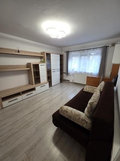 Apartament 3 camere decomandat – Strada Soveja /DACIA - Poză 1