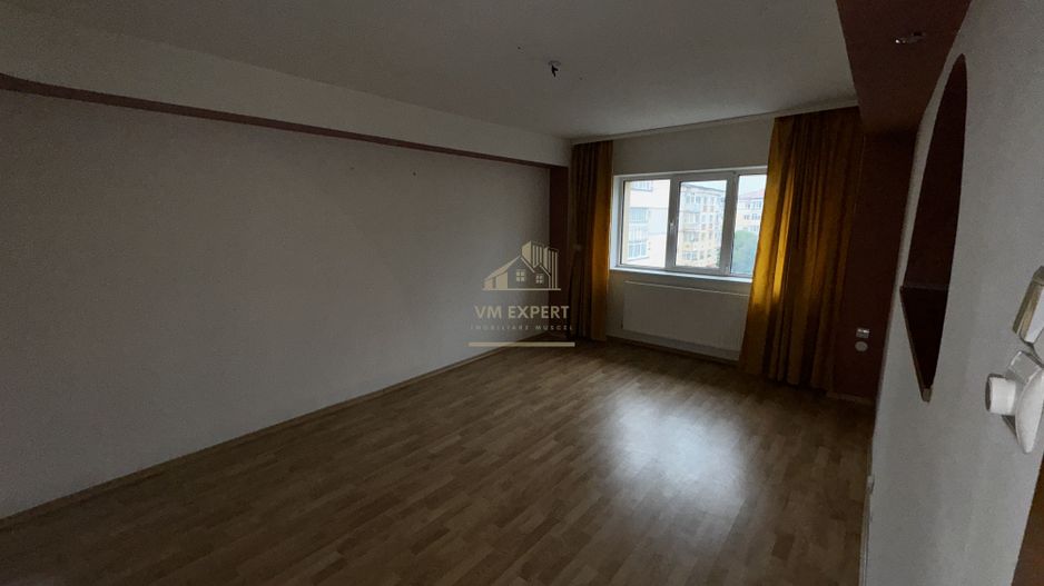 APARTAMENT CAMPULUNG TIP PENTHOUSE, 5 CAMERE GRUI - Poză 36