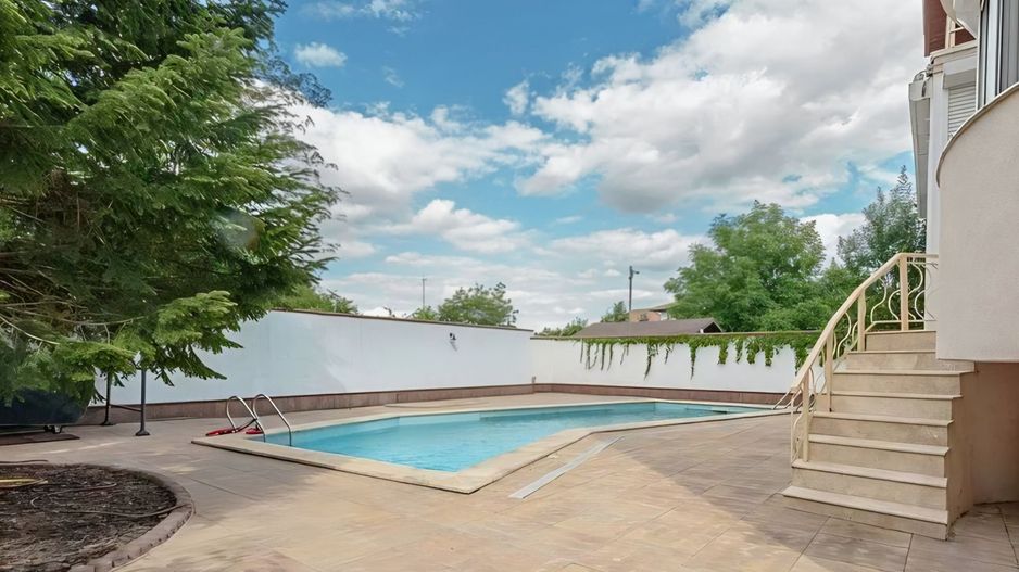 Vilă excepțională cu lift, piscina și teren de 1000 mp | VOLUNTARI - Poză 17