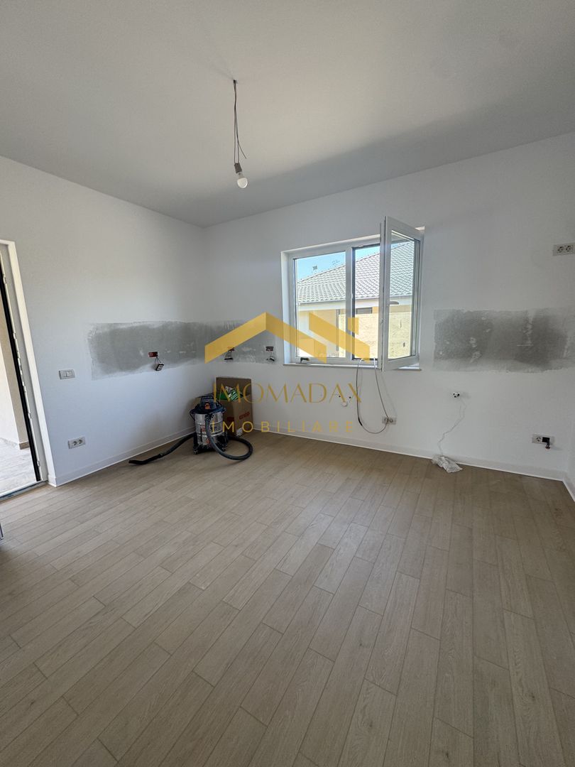 -Casa individuală -4 camere -2 băi - - Poză 11