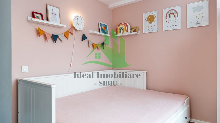 Casa Triplex cu 3 camere, Mobilat-Utilat, in Selimbar - Poză 12