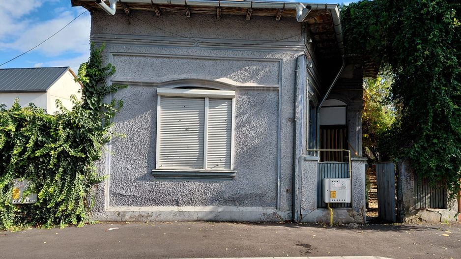 Casa 240mp Teren cu dublu acces Str. Calugareni si Str. Dunarii Giurgiu - Poză 1