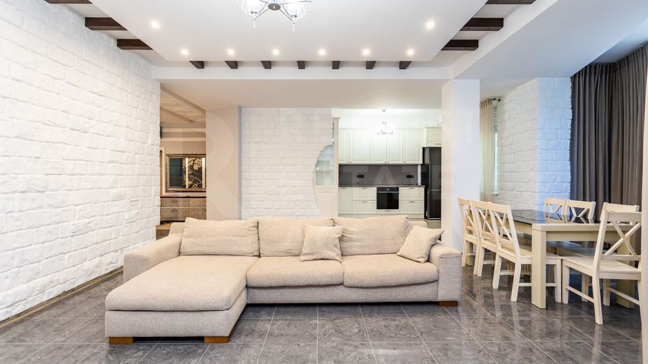 Chirie, apartament, 3 camere, strada 31 August 1989, Centru - Poză 1