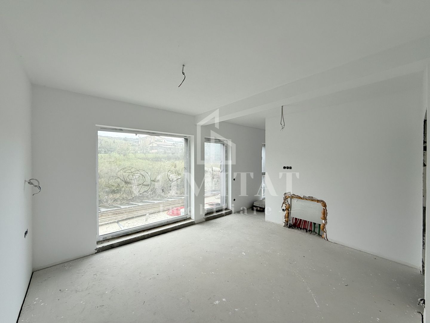 Casă individuală cu 699 teren la preț bun Chinteni - Poză 13