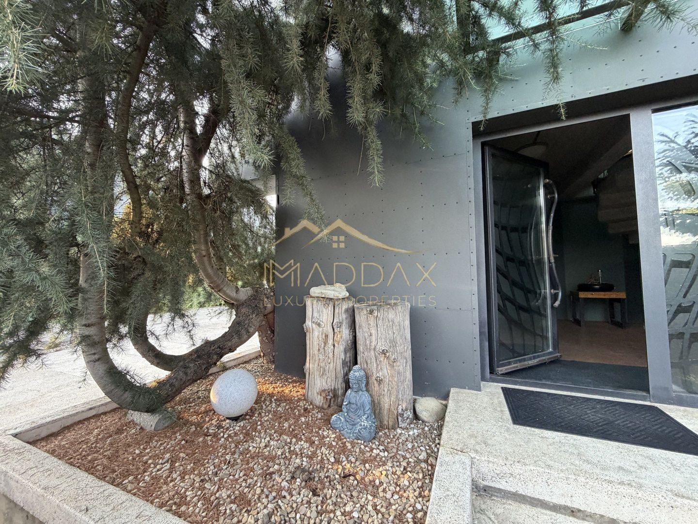 Vila Exclusivista *2223mp teren* / Piscina proprie / 5 garaje / Otopeni - Poză 12